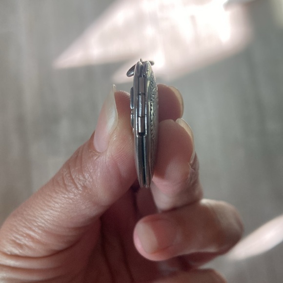 Silver Heart Locket - Picture 6 of 6